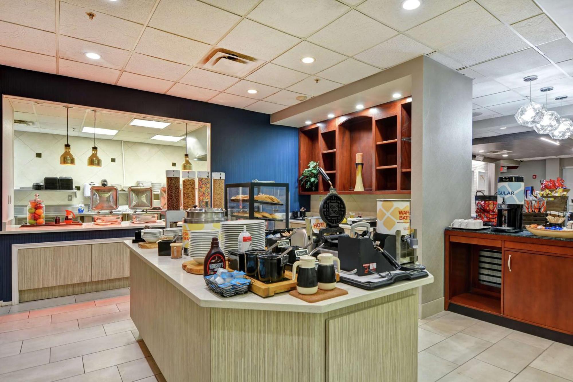 Hilton Garden Inn Конуей Екстериор снимка